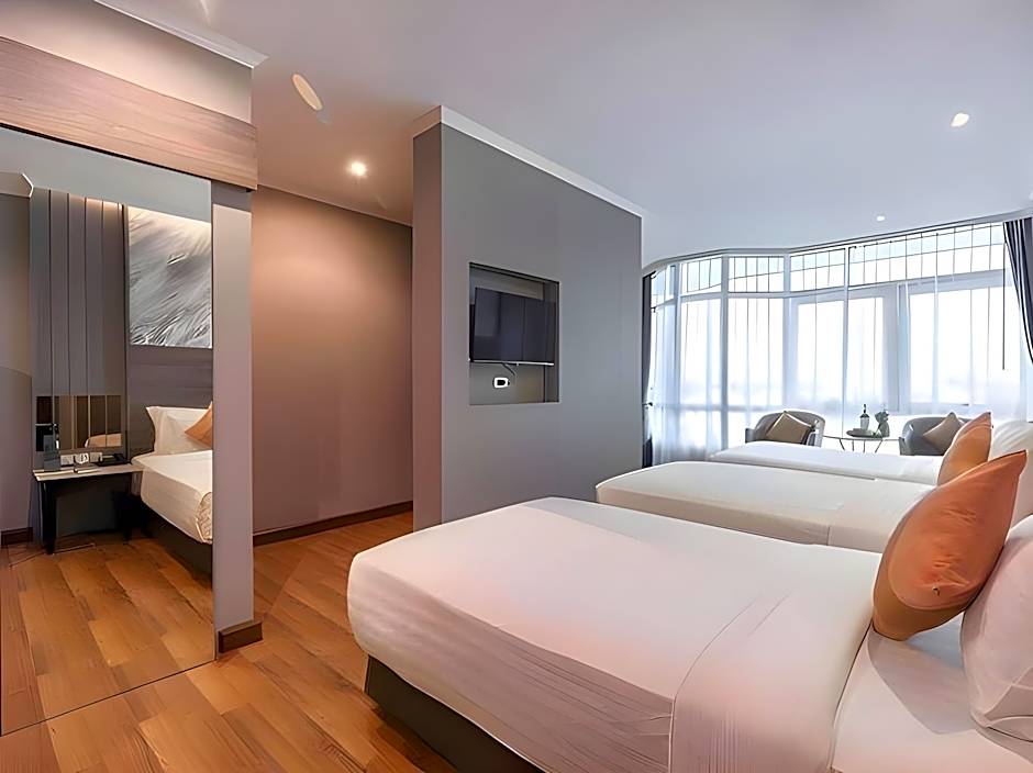 Siam Mandarina Bangkok Suvarnabhumi Airport Hotel (Free Shuttle)