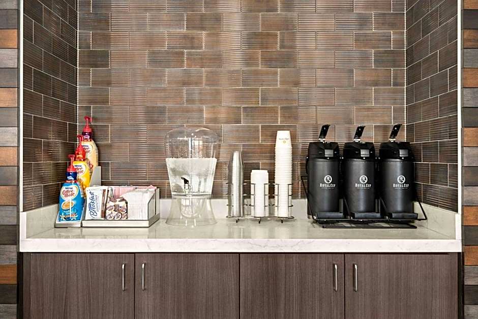 La Quinta Inn & Suites by Wyndham San Bernardino