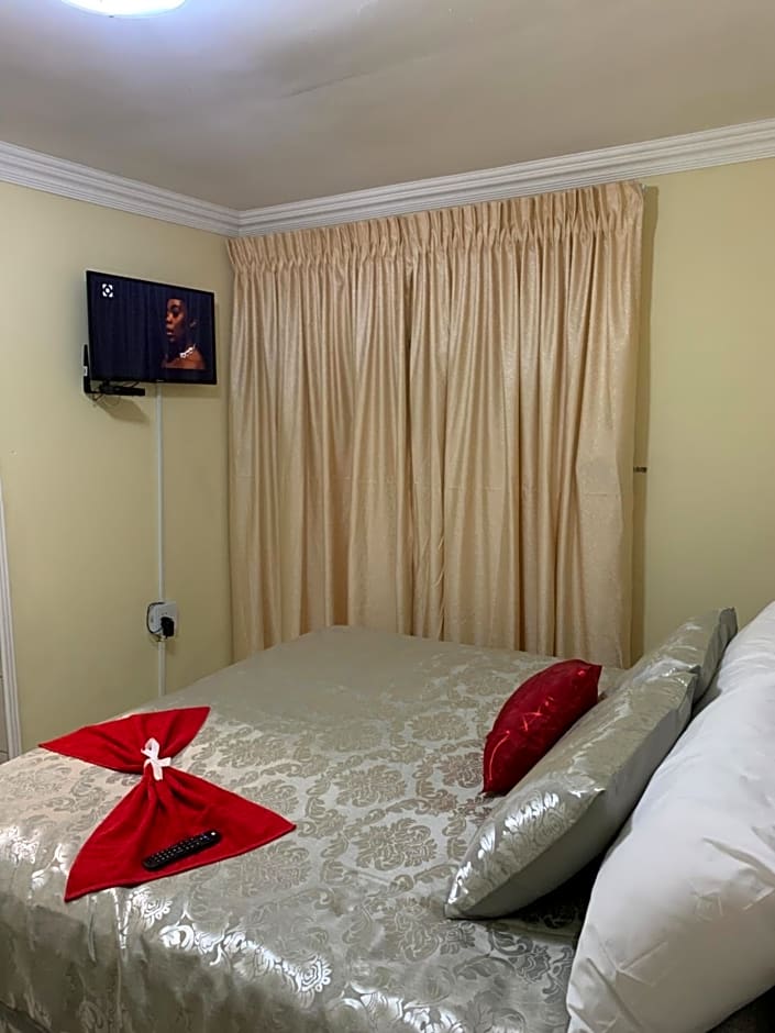 Ekaya Palace Guest House