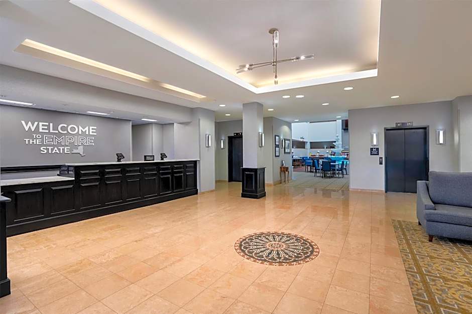 Hampton Inn & Suites Rockville Centre