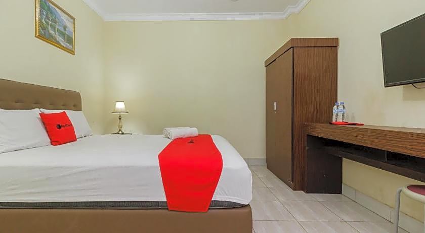 RedDoorz @ Malalayang 2 Manado