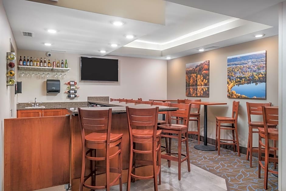 AmericInn by Wyndham Winona