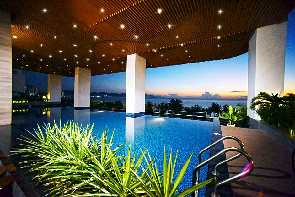 Queen Ann Nha Trang Hotel