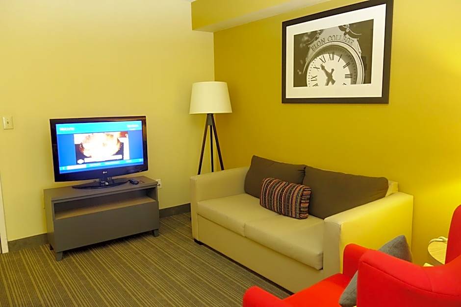 Country Inn & Suites by Radisson, Burlington (Elon), NC
