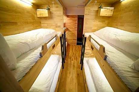 Bed in 6-Bed Dormitory Room