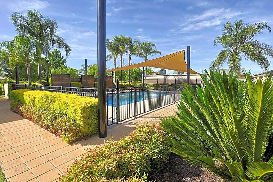 Comfort Inn Deakin Palms