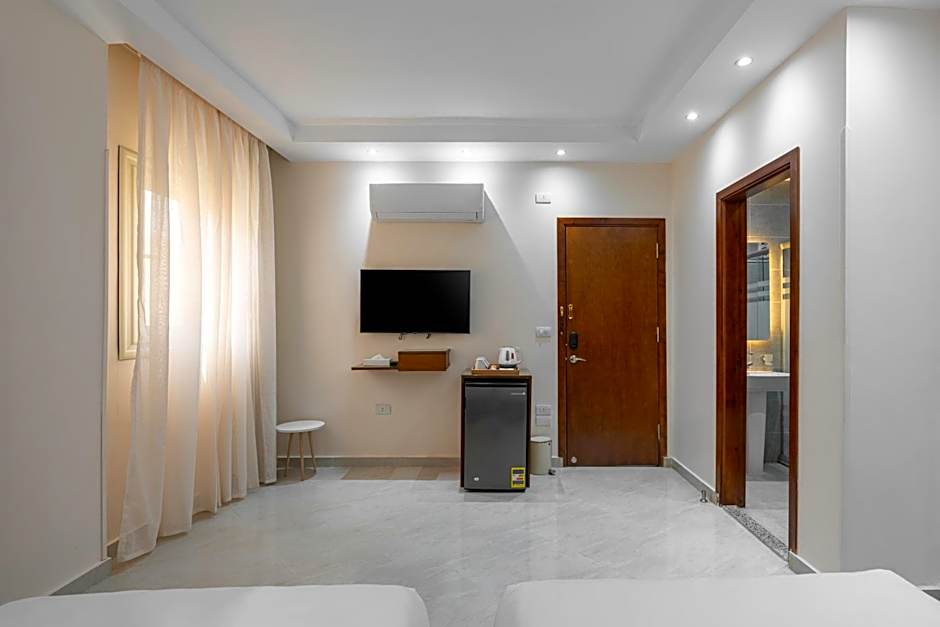 Dream Inn Pyramids View