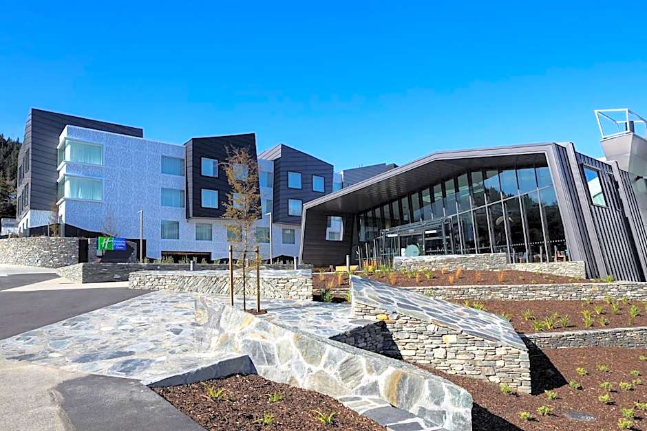 Holiday Inn Express And Suites Queenstown By IHG