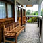 Pahiluna Guesthouse