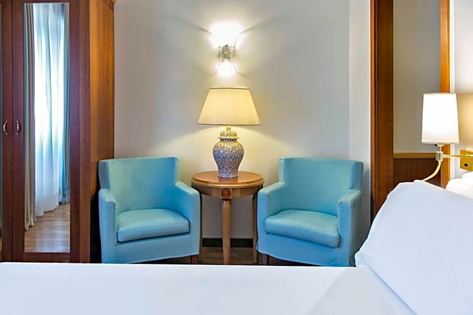Renaissance Naples Hotel Mediterraneo