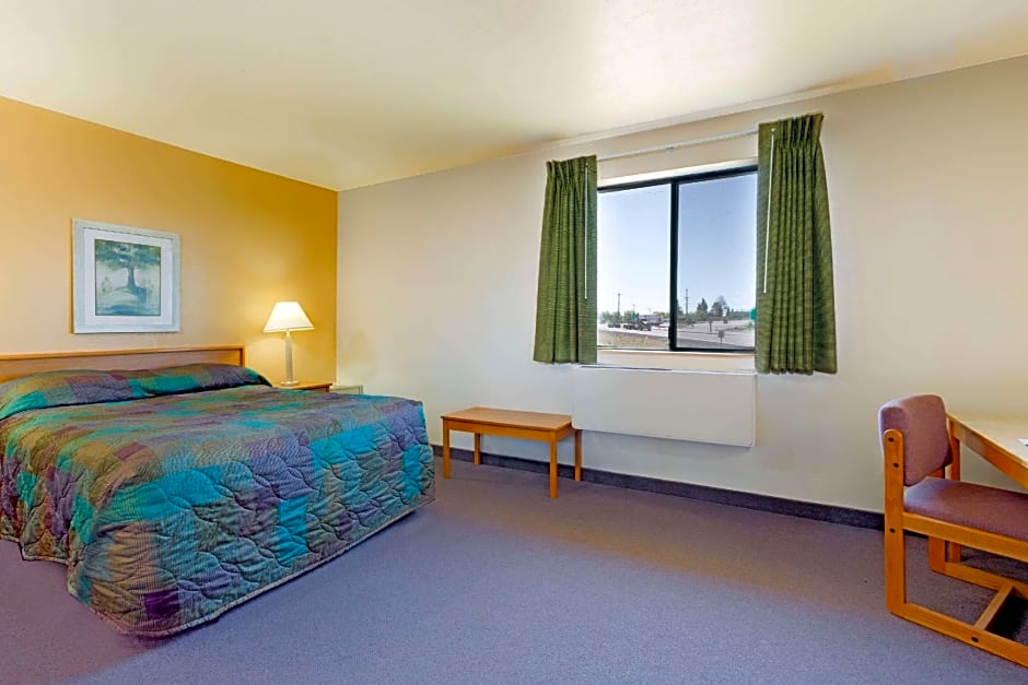 Super 8 by Wyndham Klamath Falls