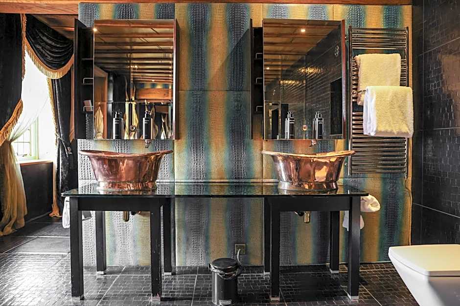 Crazy Bear Beaconsfield