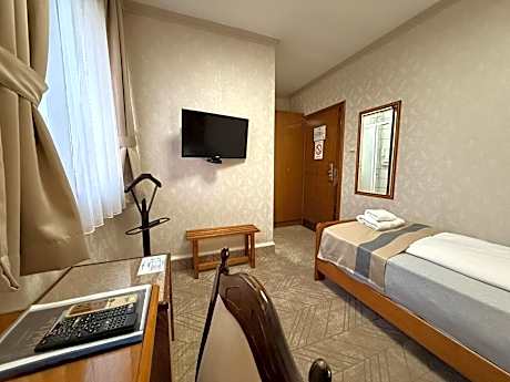 Economy Single Room