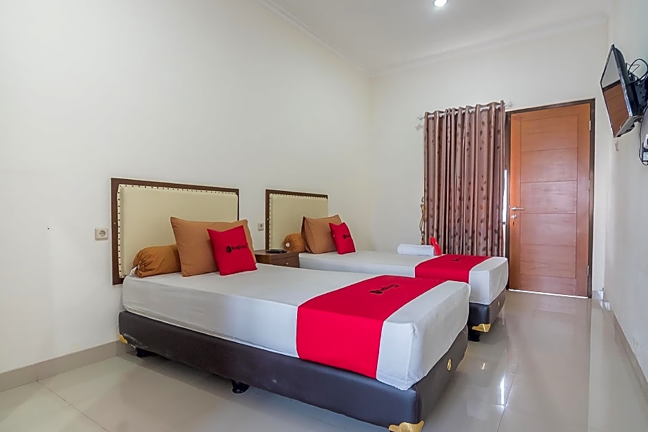 RedDoorz Syariah @ Sarongge Cianjur