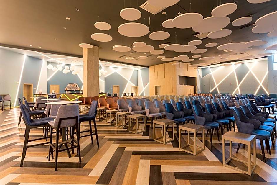 Astoria Hotel All Inclusive- Private Beach & Beach Club