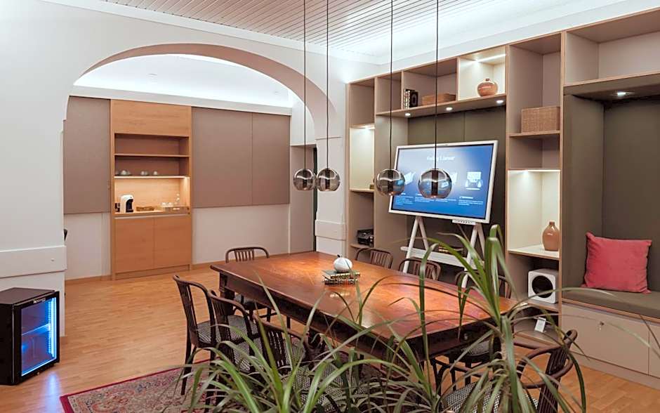 Österreichischer Hof-im Bademantel direkt in die Alpentherme