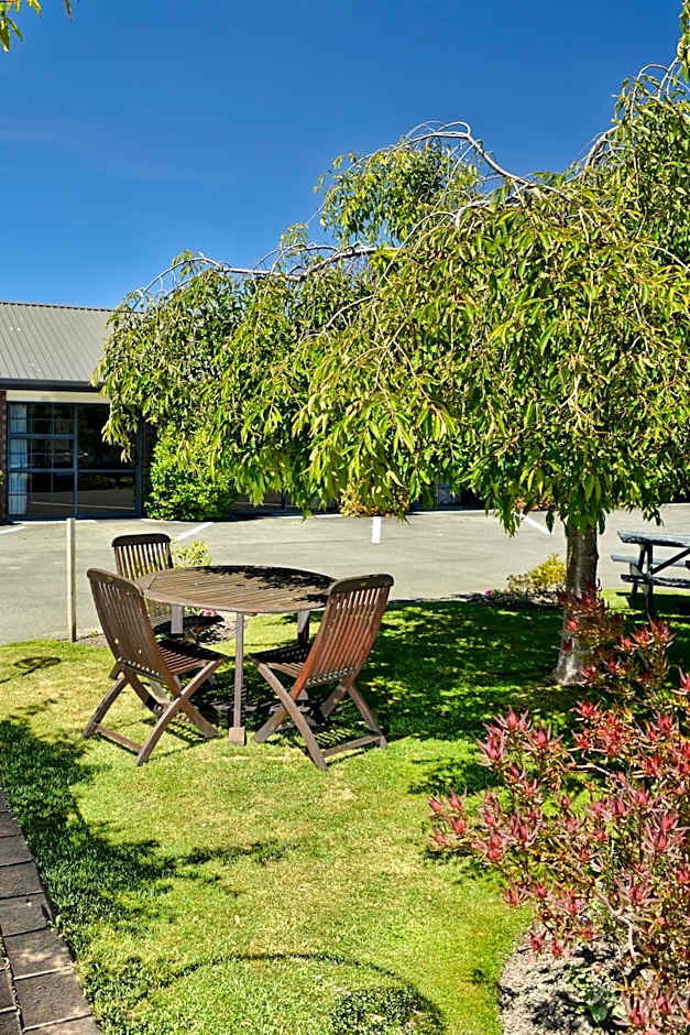 Aston Court Motel