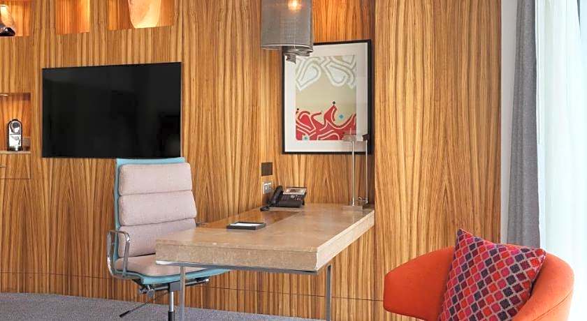 Andaz Capital Gate Abu Dhabi, By Hyatt