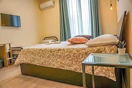 Triple Room with Private Bathroom