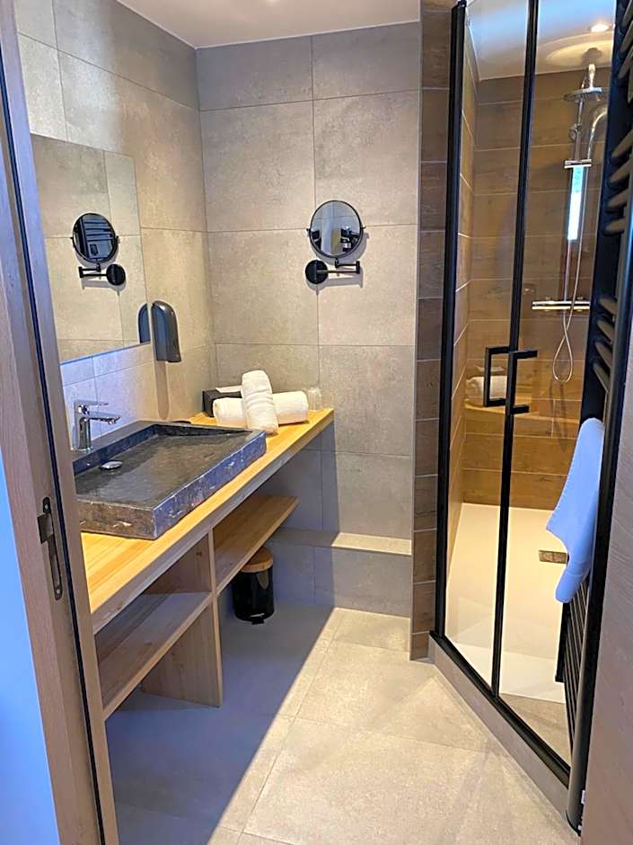 Logis Hôtel & Spa Les Autanes