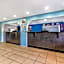 Econo Lodge Inn & Suites I-64 & Us 13