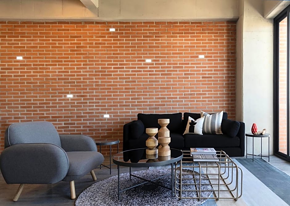 Loft In The Heart Of Americana, Have An Artsy Stay