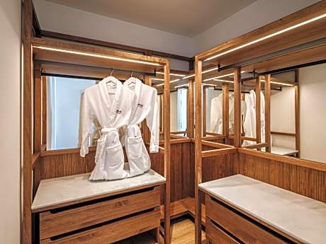 The Level Grand Suite Sea View