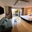 Le 24 Hotel