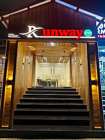 Hotel Runway Inn