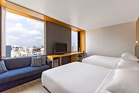 Urban Queen Room with Two Queen Beds and City View