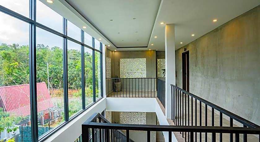 Rainforest Hotel by NSUN