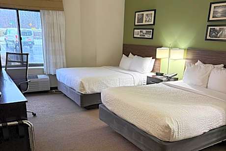 Queen Room with Two Queen Beds - Non-Smoking