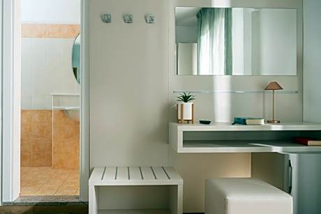 Double Room with Balcony and Sea View