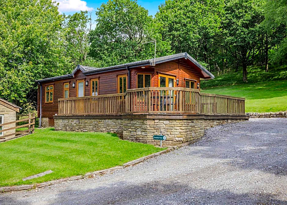 Charlesworth Lodges