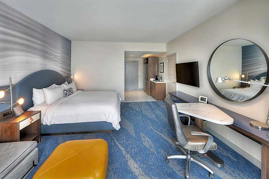 The Daytona, Autograph Collection