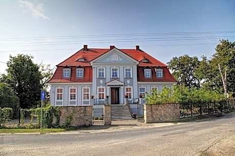 Pałac w Bądzowie
