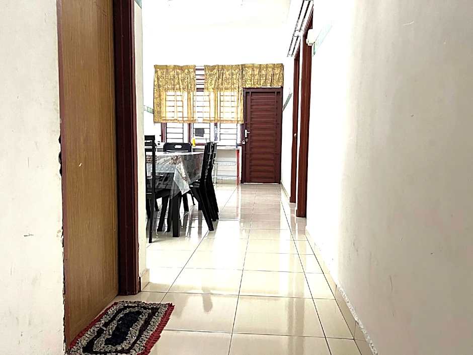 OYO Home 90492 Sena Homestay