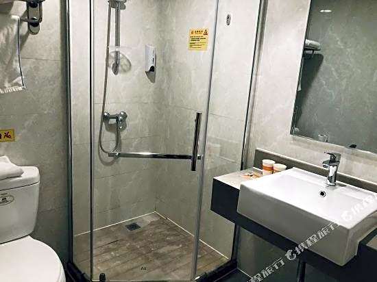 New Century Meitu Hotel (Ningbo Tianyi Square, Gulou Metro Station)
