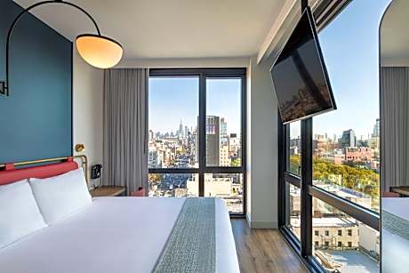 corner king city view, guest room, 1 king, corner room