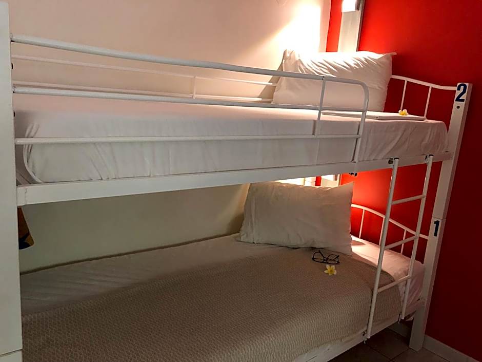 Rhodes Backpackers Boutique Hostel and Apartments