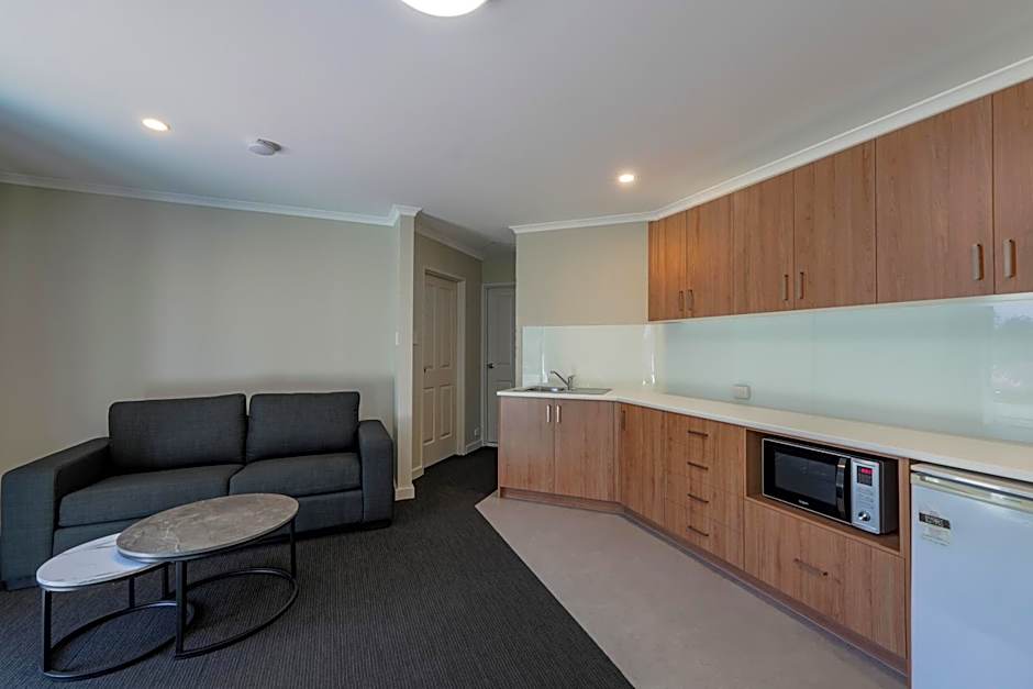 Redhill Cooma Motor Inn