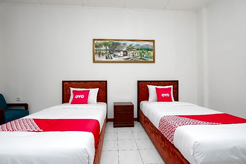SUPER OYO Capital O 1644 Hotel Griya Kencana