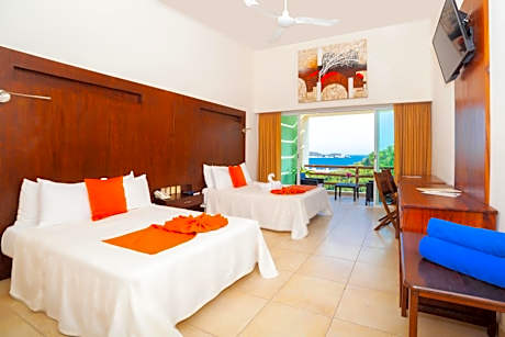 Double Room with Two Double Beds and Sea View