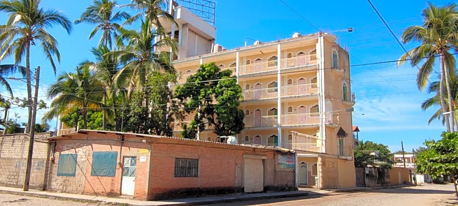 Hotel las cúpulas