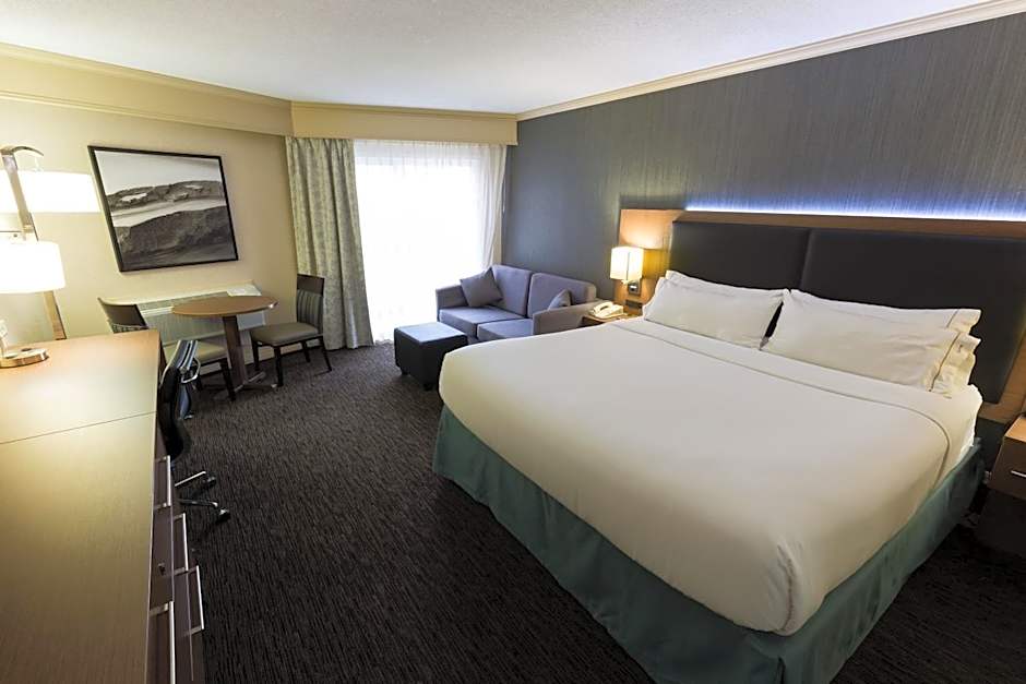 Holiday Inn Express Edmonton Downtown By IHG