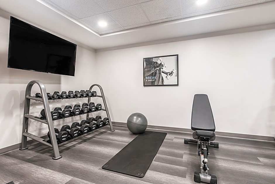 Staybridge Suites - Dawson Creek By IHG