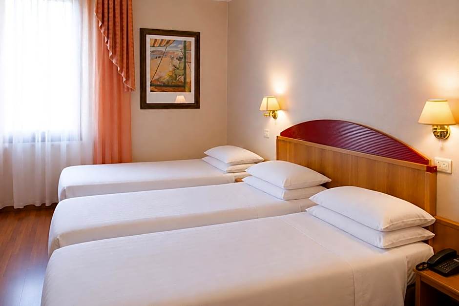 Phi Hotel Ambra