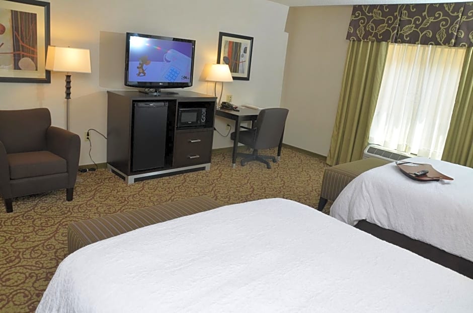 Hampton Inn & Suites Sharon