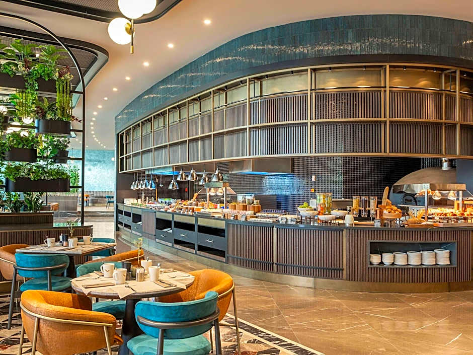 Mövenpick Hotel Istanbul Marmara Sea