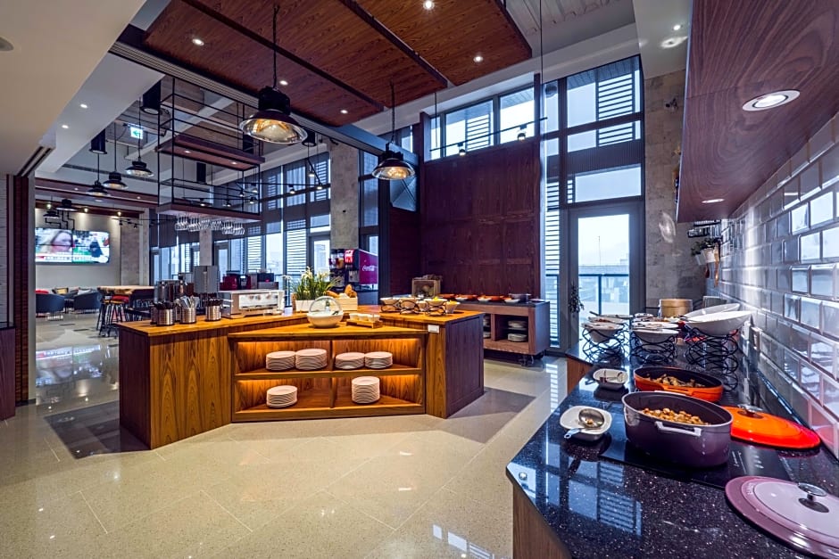 Watermark Hotel - Kaohsiung Main Station